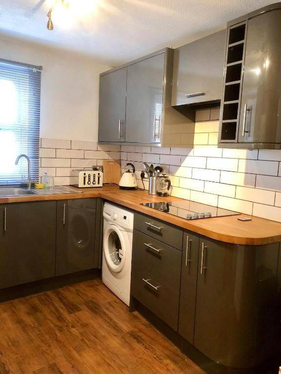 Lux - Regents Place Apartment *